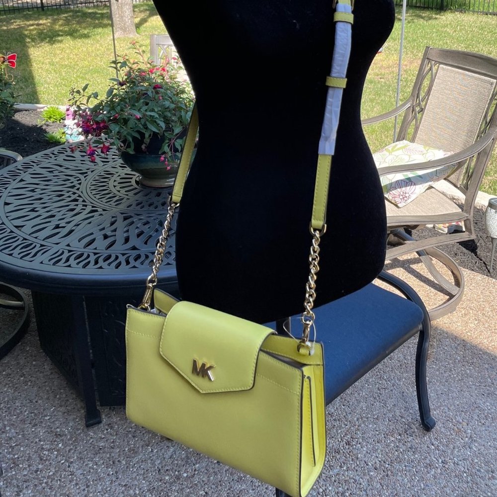 NWT Michael Kors Sunshine Yellow crossbody - Picture 2 of 16